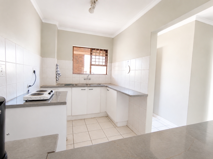 2 Bedroom Property for Sale in Langenhovenpark Free State